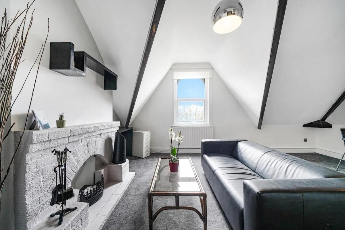 Image 5 of Charming Designer Cosy Loft Apartment