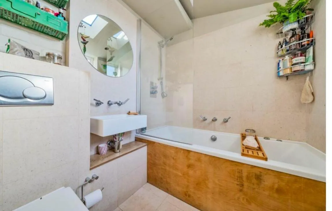 Image 3 of Charming Dulwich Cottage