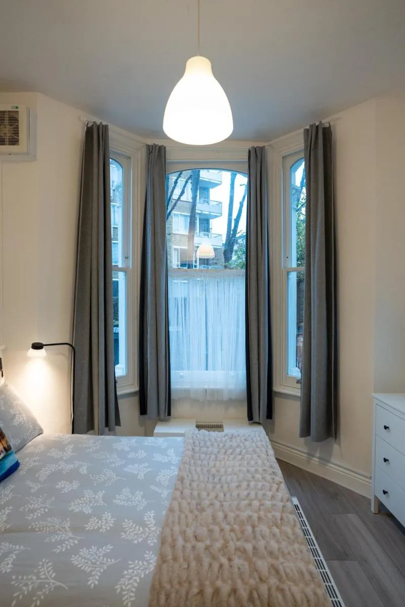 Image 4 of Charming Flat in Camden Town