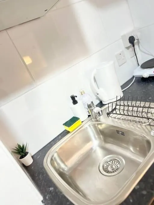 Image 5 of Charming Flat in Ealing