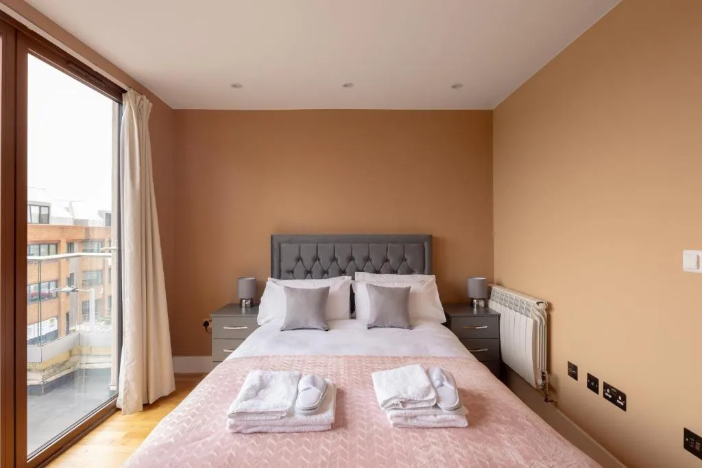 Image 1 of Charming One-Bedroom Retreat in Kingston KT2, London