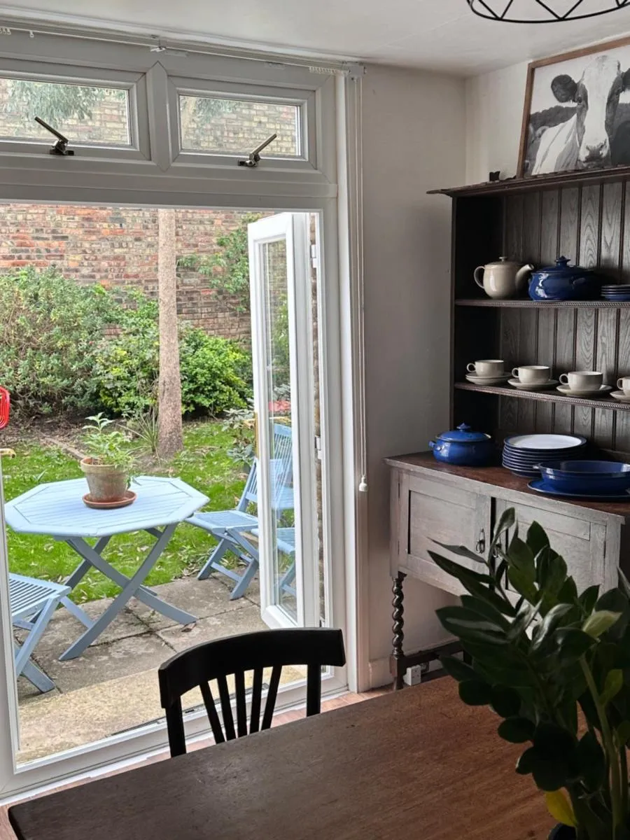 Image 5 of Charming, Renovated Residence in Willesden Green