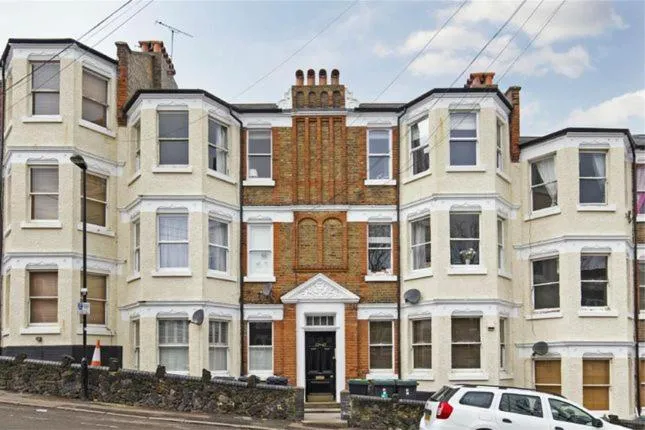 Image 3 of Charming entire 2 bedroom apartment in Crouch End