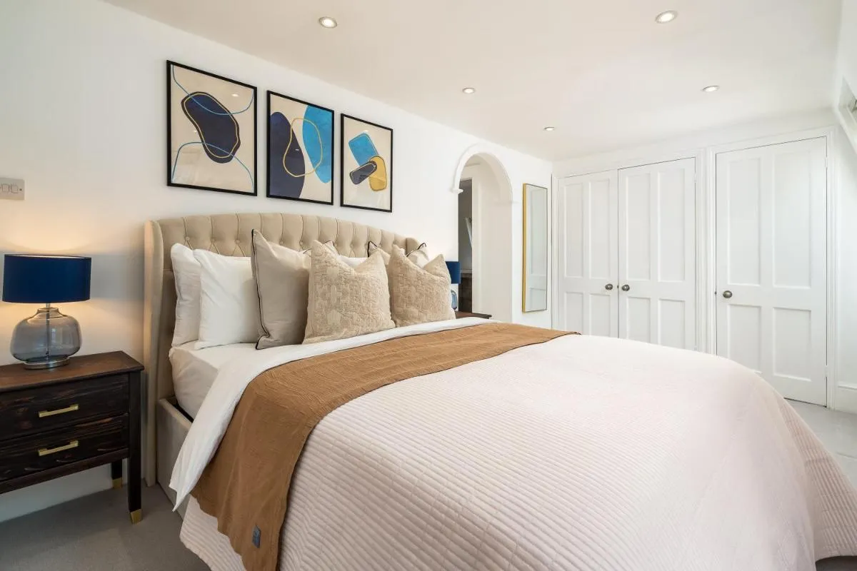 Image 5 of Chelsea Apartment with Rooftop Terrace