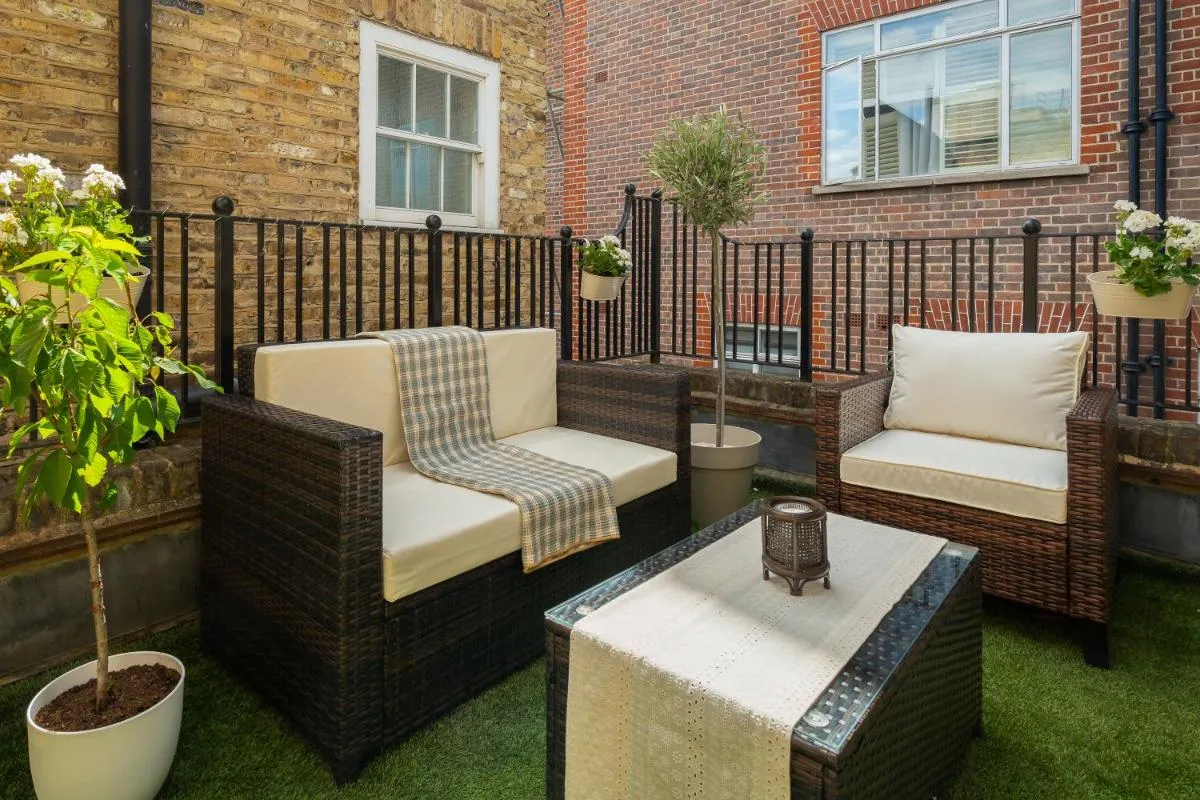 Image 3 of Chelsea Apartment with Rooftop Terrace