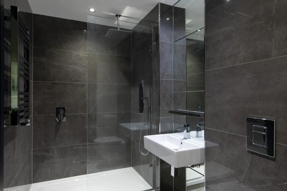 Image 3 of Chelsea Cascade London Flat