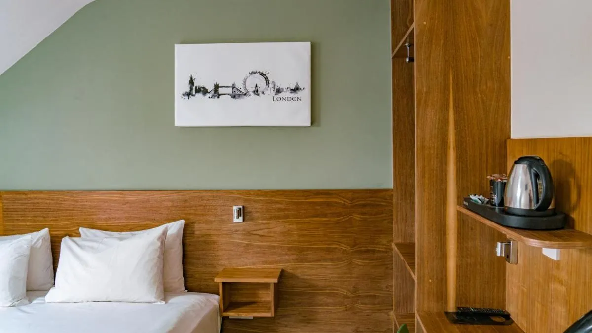 Image 5 of Chelsea Guest House
