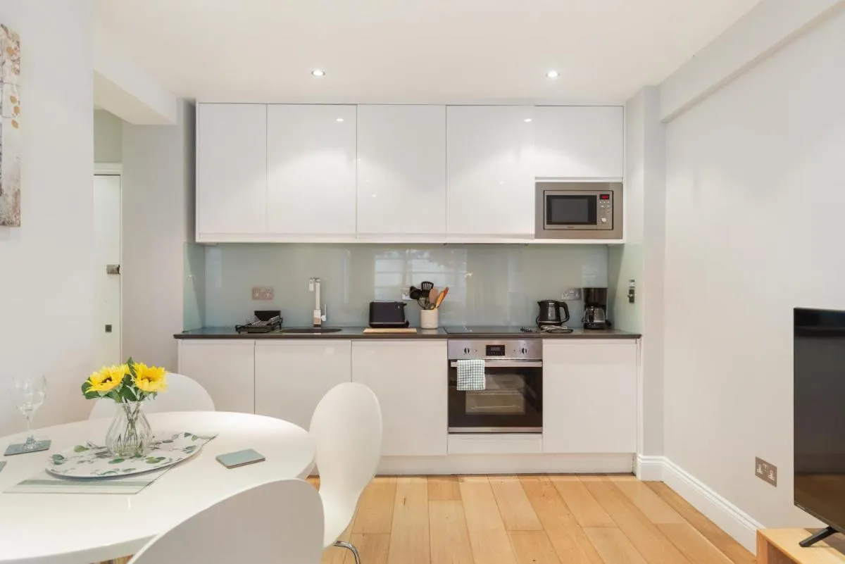 Image 4 of Chelsea Luxe – 16