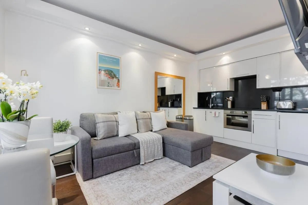 Image 4 of Chelsea Luxe – 2