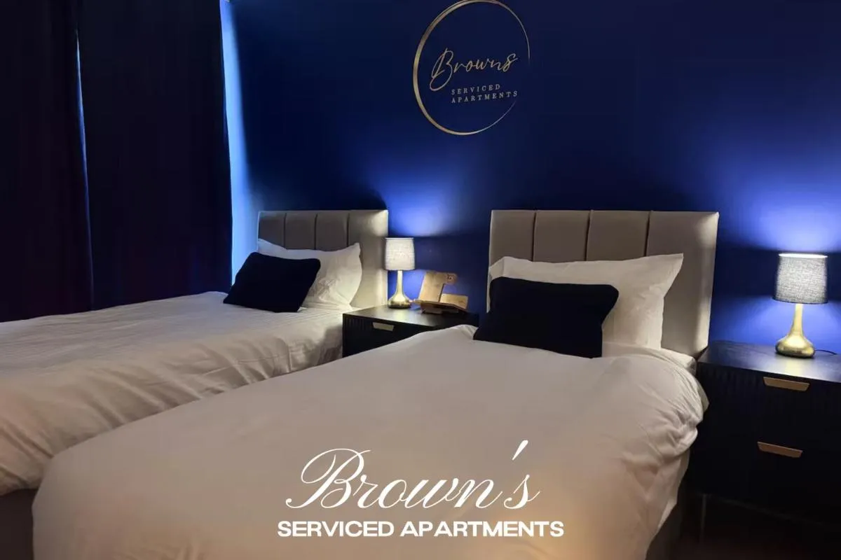 Image 3 of Chelsea Thames View Suite