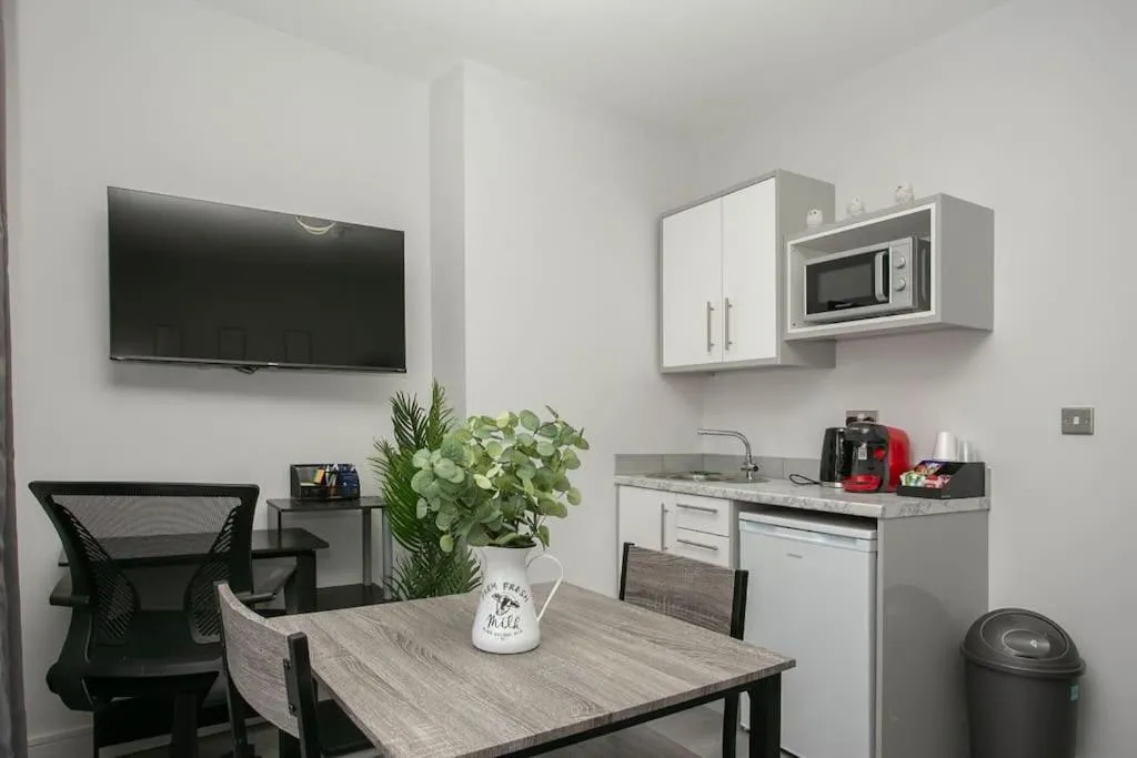 Image 5 of Cherry blossom studio in Sydenham