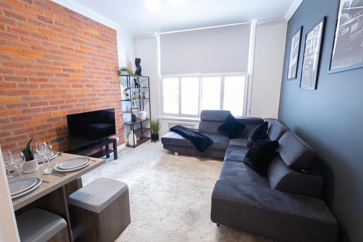Image 5 of Chic 1-Bedroom Flat – 10 Min Walk to Westfield London