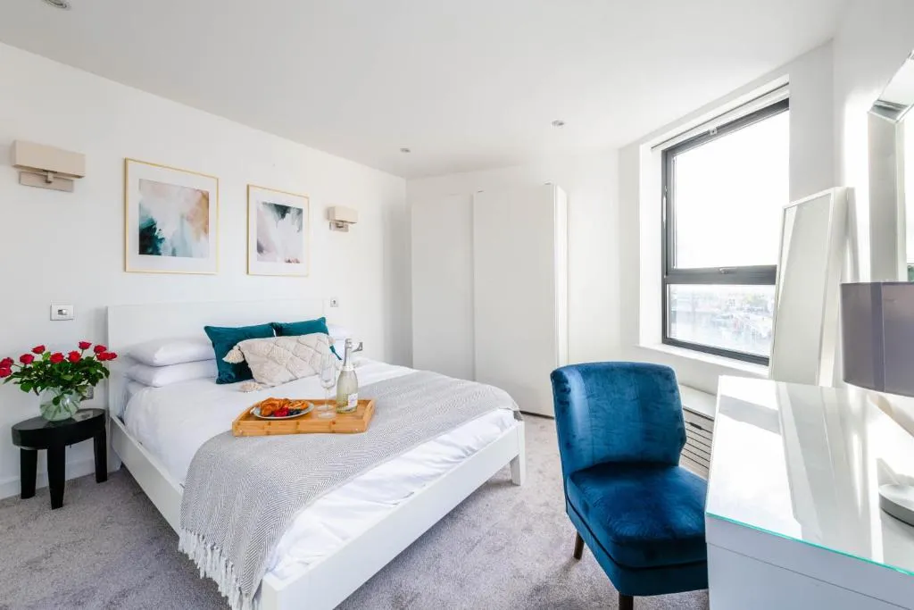 Image 1 of Chic 1 bed apartment in Kings Cross Farringdon