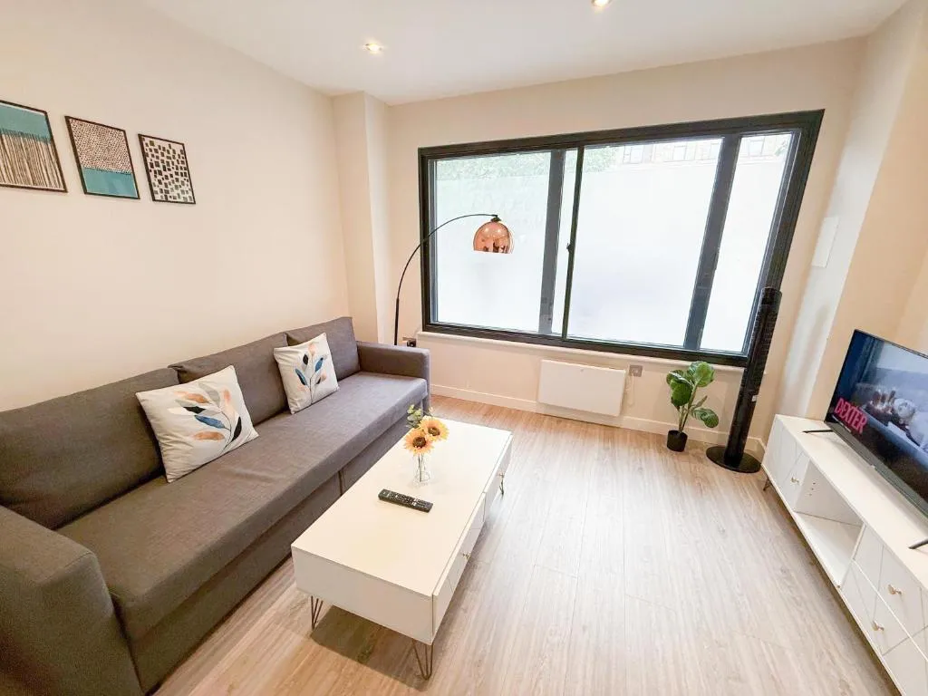Image 1 of Chic 1-bedroom flat in Elephant & Castle, near The Shard