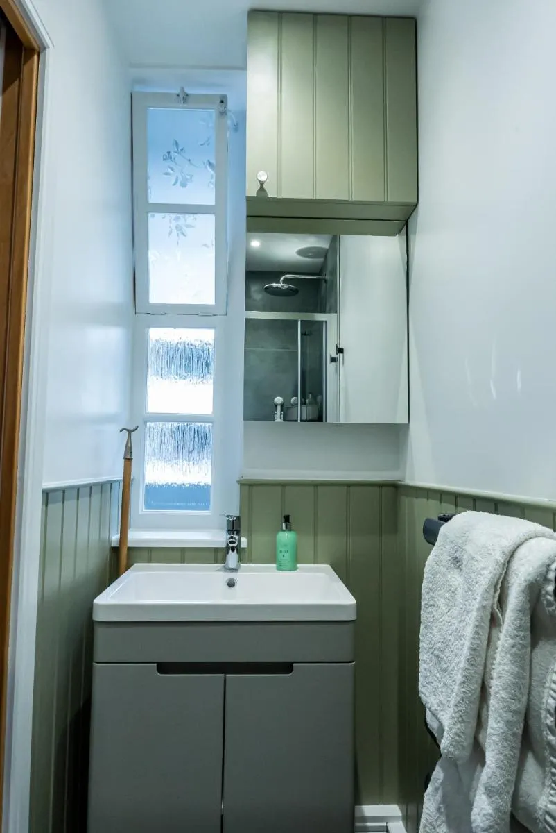Image 5 of Chic 2-Bed Flat near Big Ben