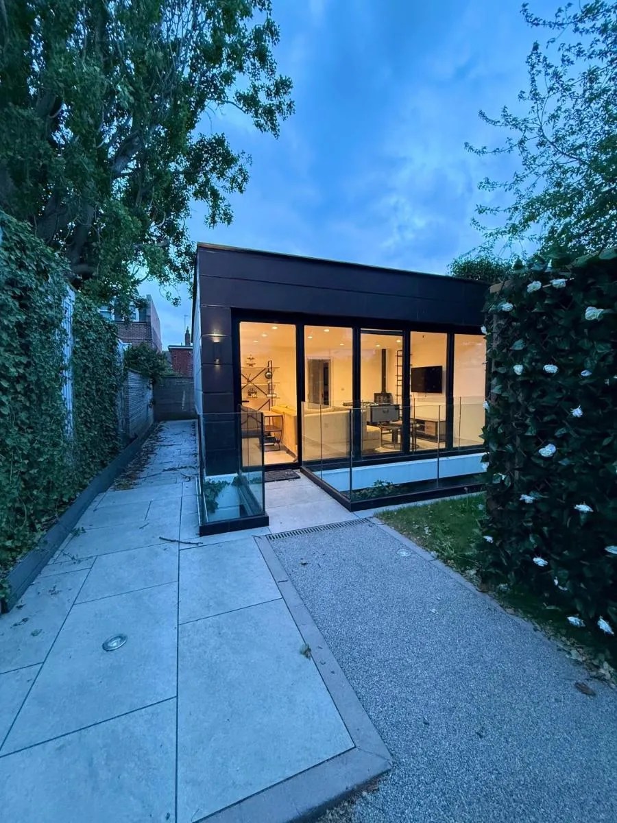 Image 5 of Chic 2 Bedroom Modern Cave House