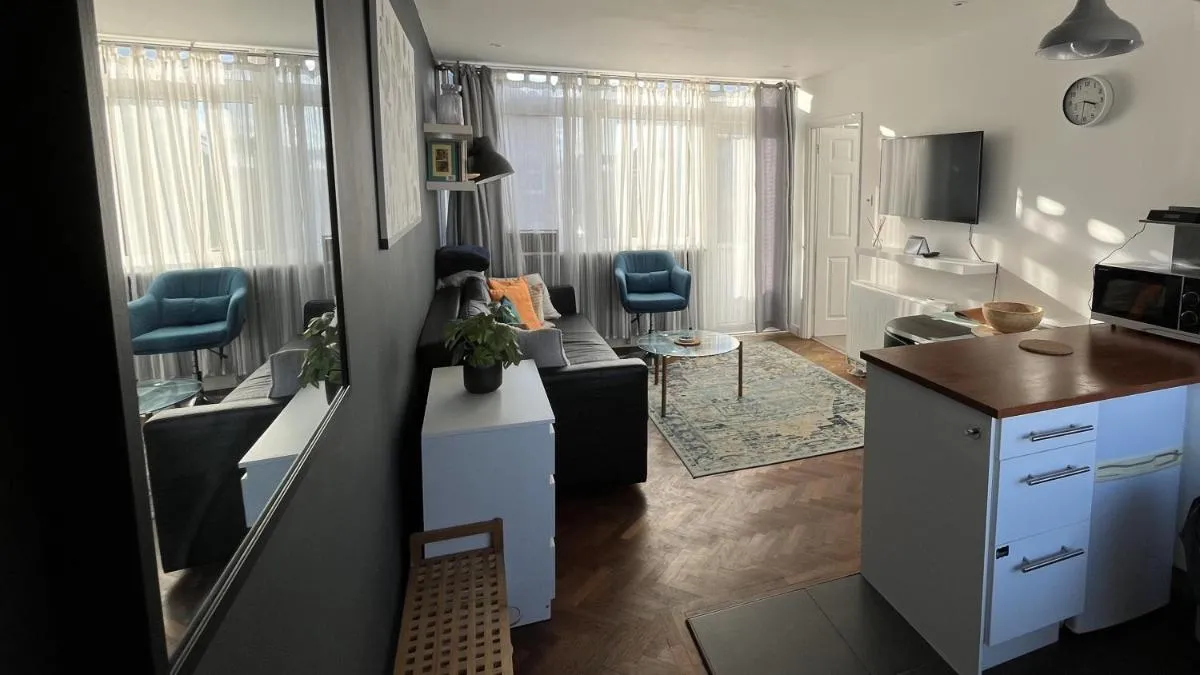 Image 3 of Chic Flat in London SW6