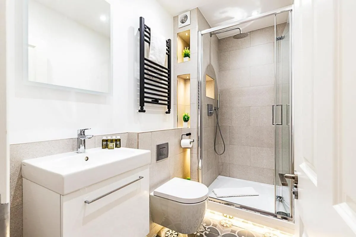 Image 4 of Chic Garden Flat in Leafy Ealing