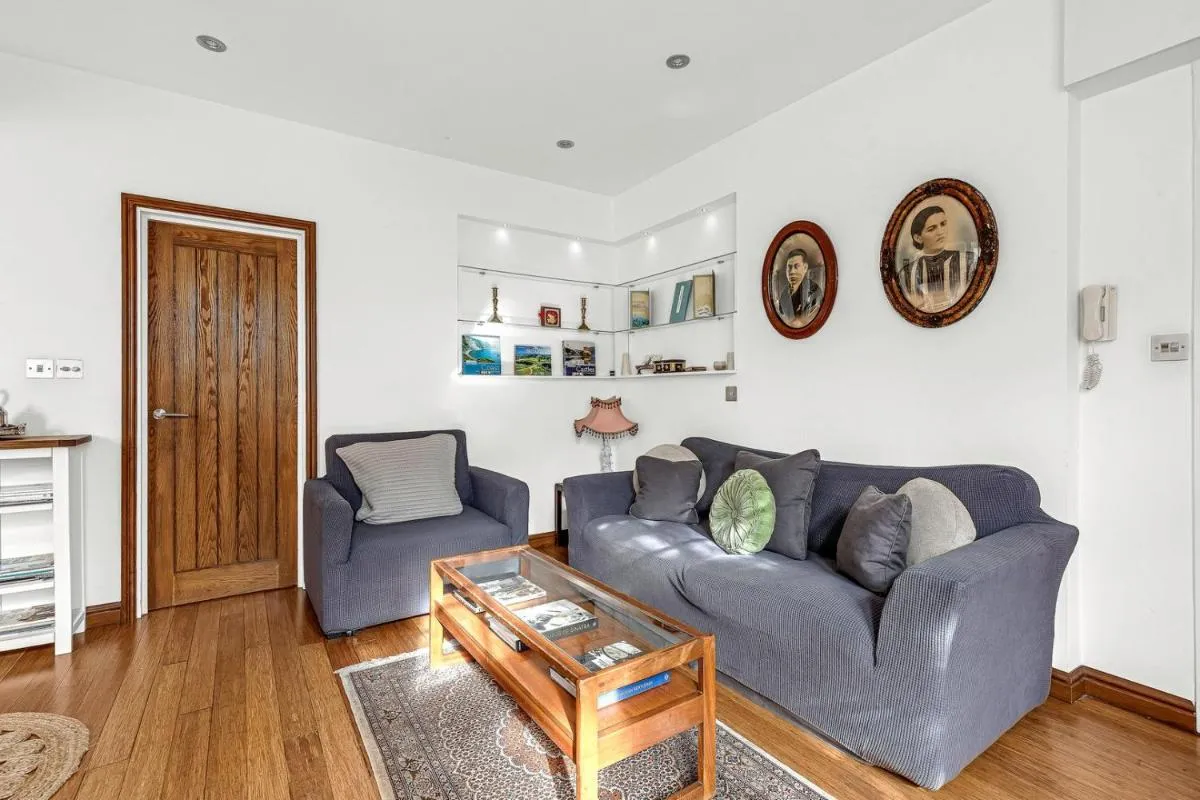 Image 3 of Chic & Central One Bed Flat
