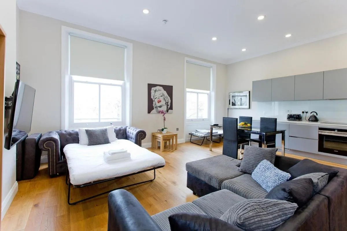 Image 3 of Chic & Trendy 1BR Flat in Prime Location