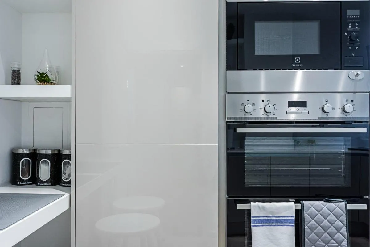 Image 3 of Chiswick Park 3 bed 3 bath West London – Parking