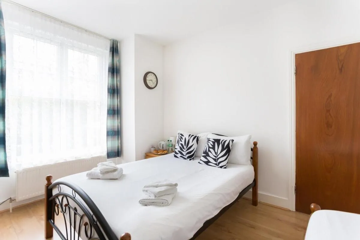 Image 3 of City Center Camden Market Budget Apartment and Rooms