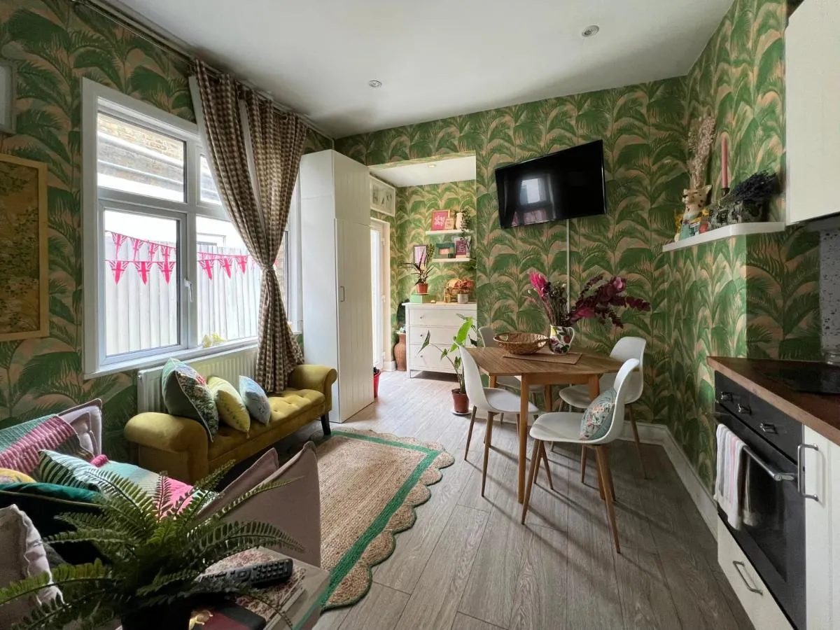 Image 5 of City cottage with cosy garden in London