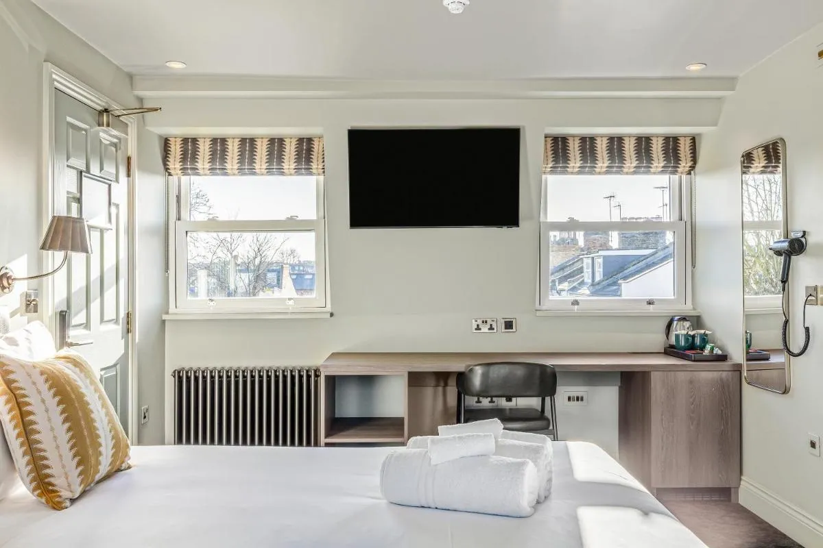 Image 5 of Clapham Guest House