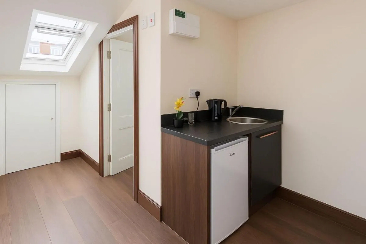 Image 4 of Clapton Deluxe Self-Contained Studios Private & Fully Equipped Self Check-in