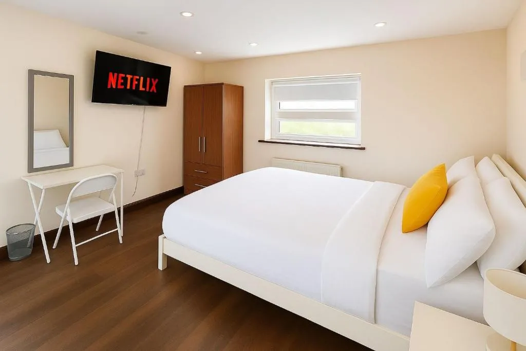 Image 1 of Clapton Deluxe Self-Contained Studios Private & Fully Equipped Self Check-in