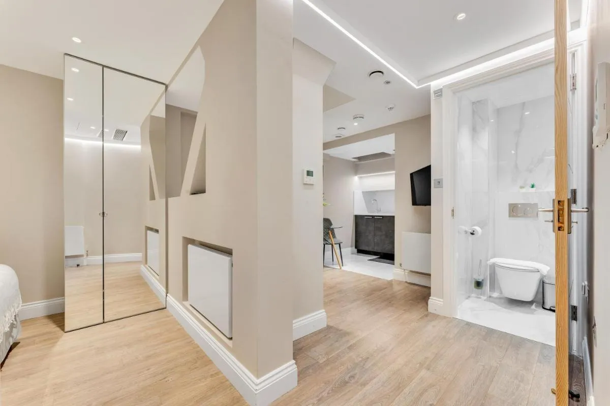 Image 3 of Cleveland Residences Farringdon