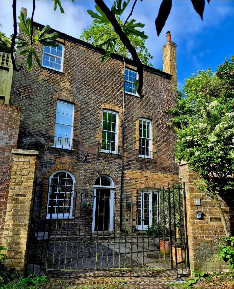 Image 4 of Coach House Greenwich