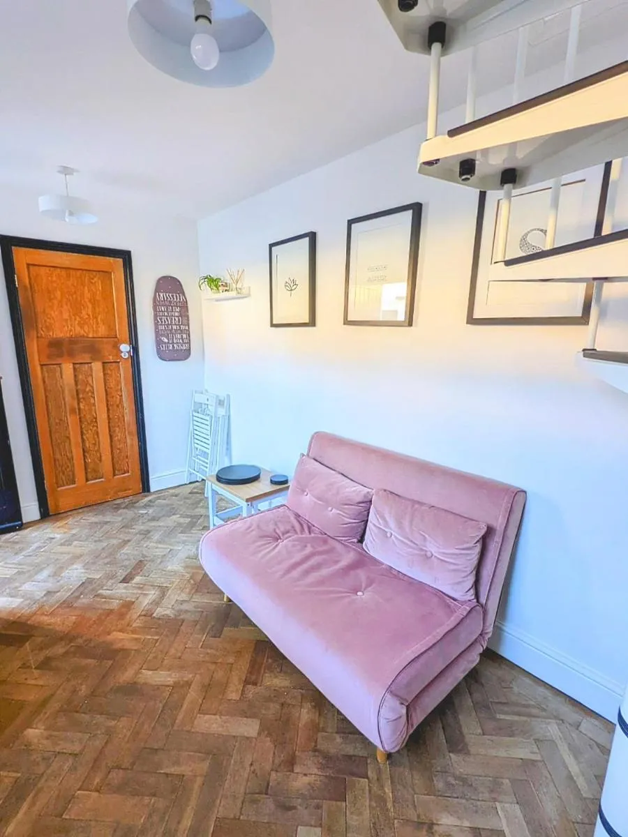 Image 5 of Coach House in Brixton