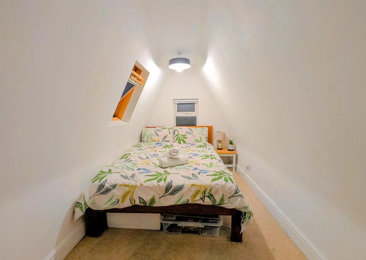 Image 3 of Coach House in Brixton