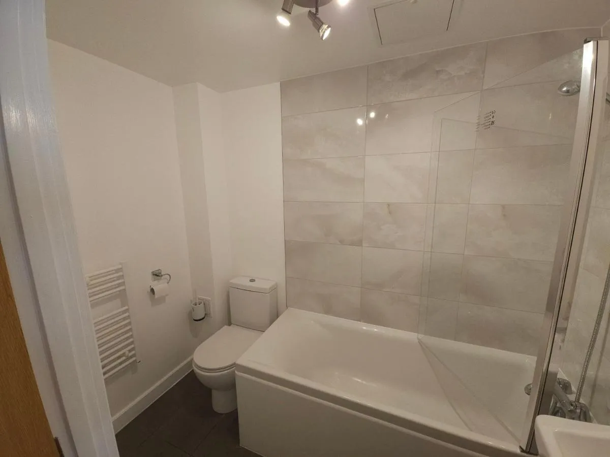 Image 4 of Colindale crib