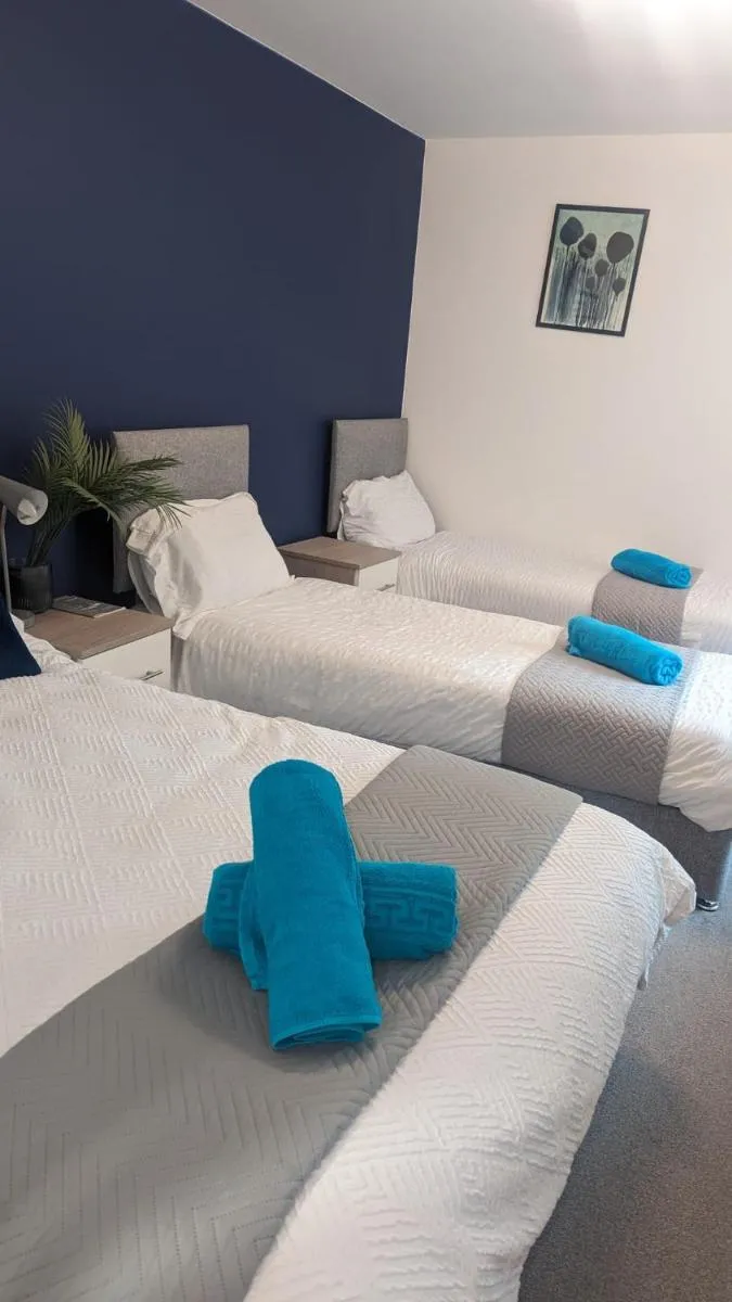 Image 4 of Comfortable 2-Bed Flat, Free Parking, near Excel