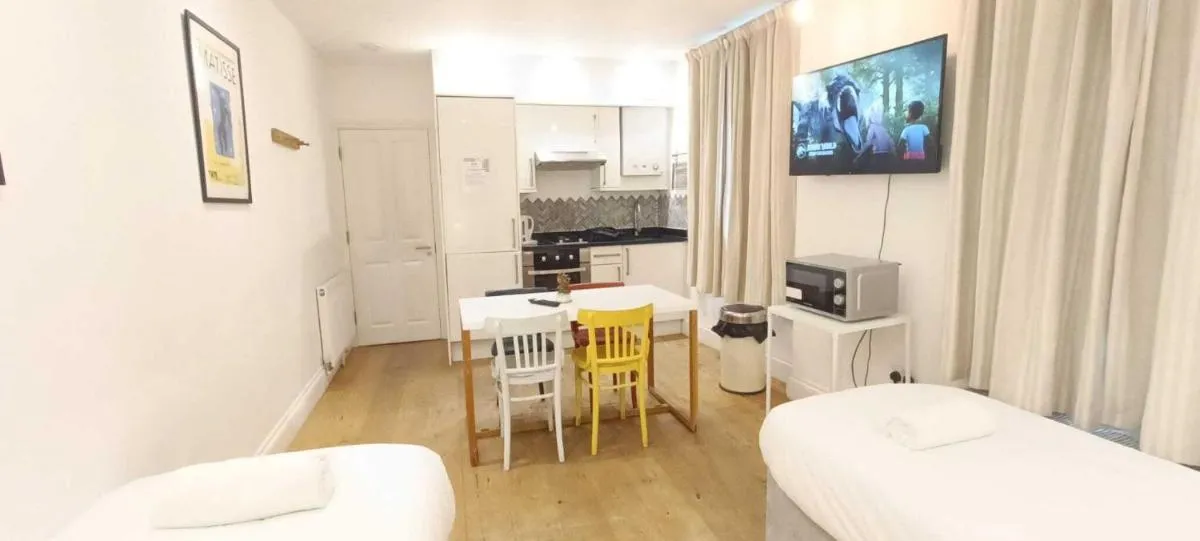Image 3 of Comfortable Apartment Near Euston Station