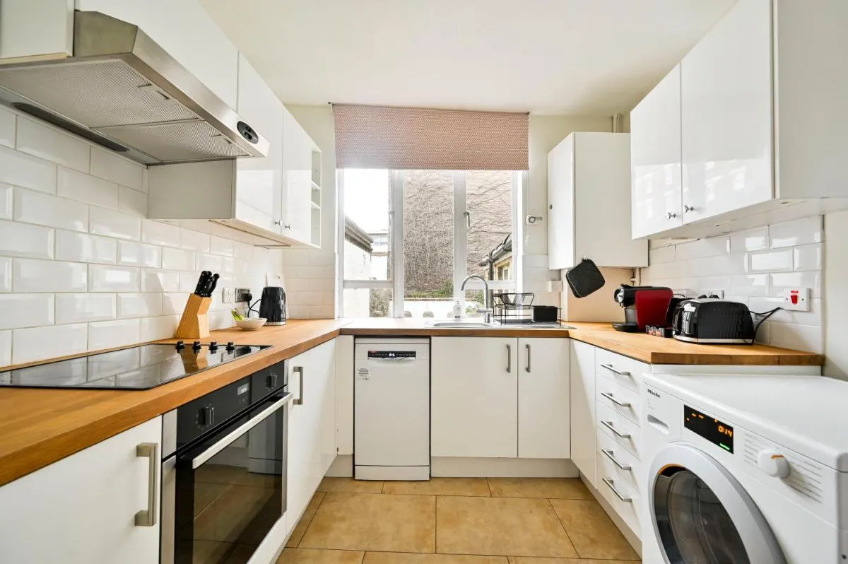 Image 4 of Comfortable Apartment Near Sloane Square