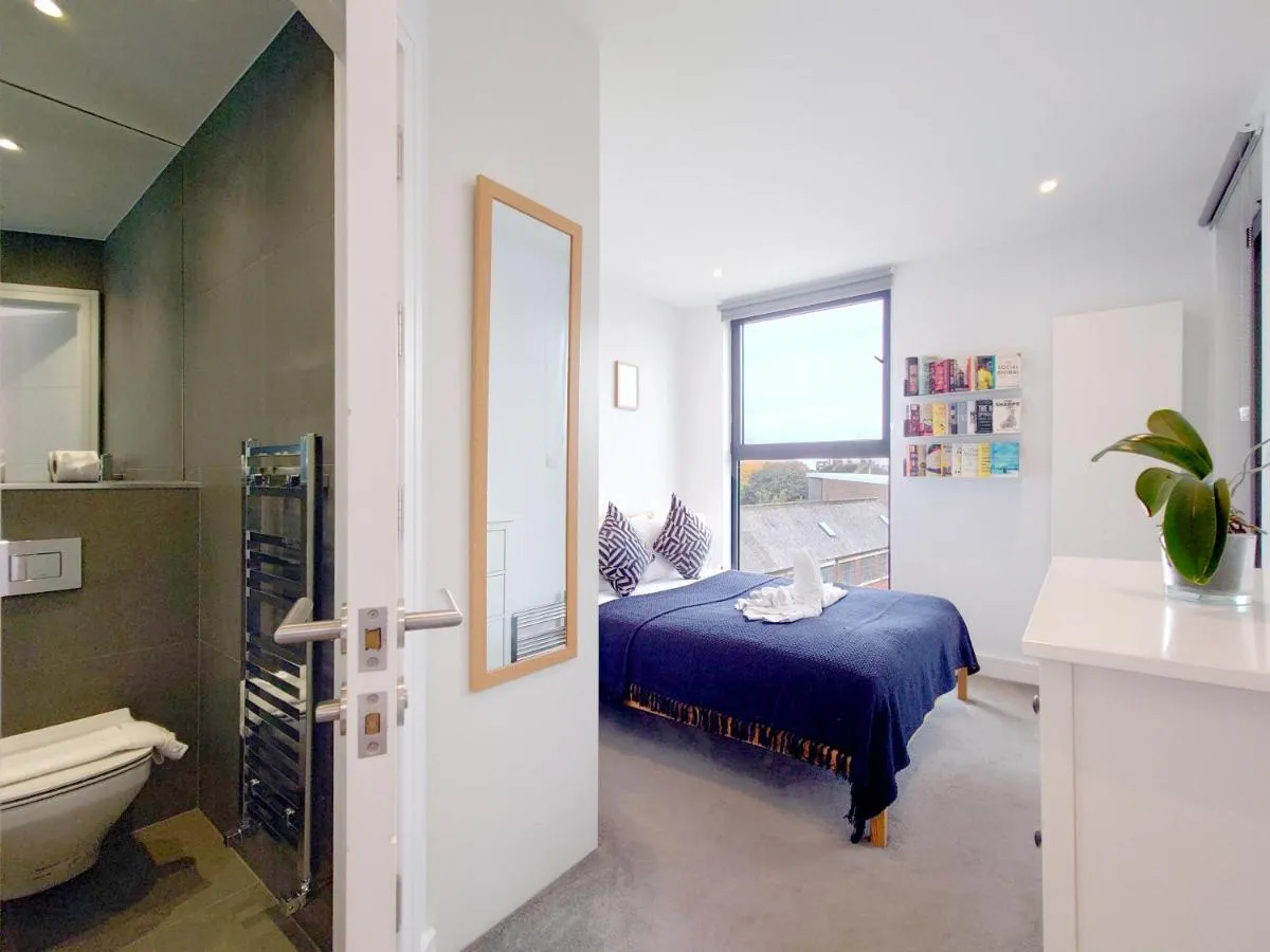 Image 3 of Comfortable Two-Bed Apartment in Hackney