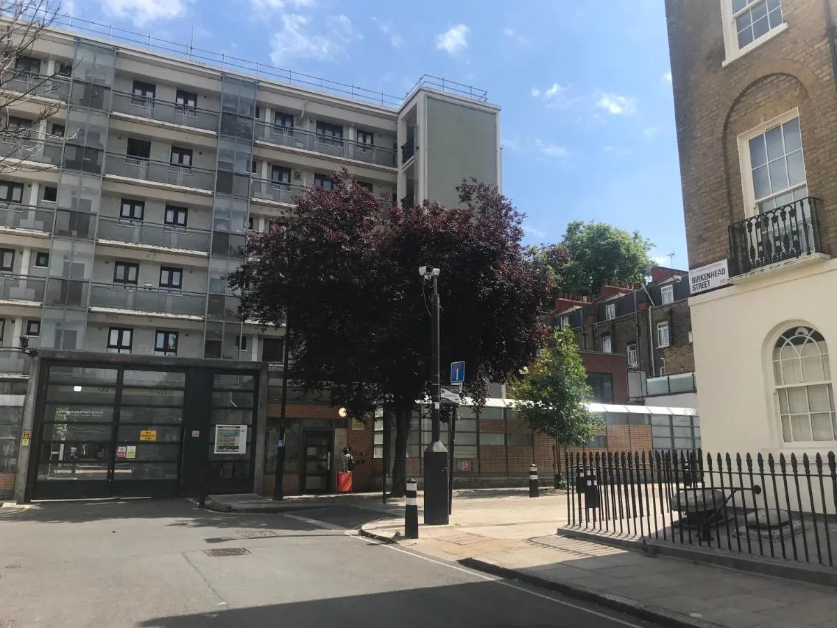 Image 3 of Comfortable bedrooms in central London