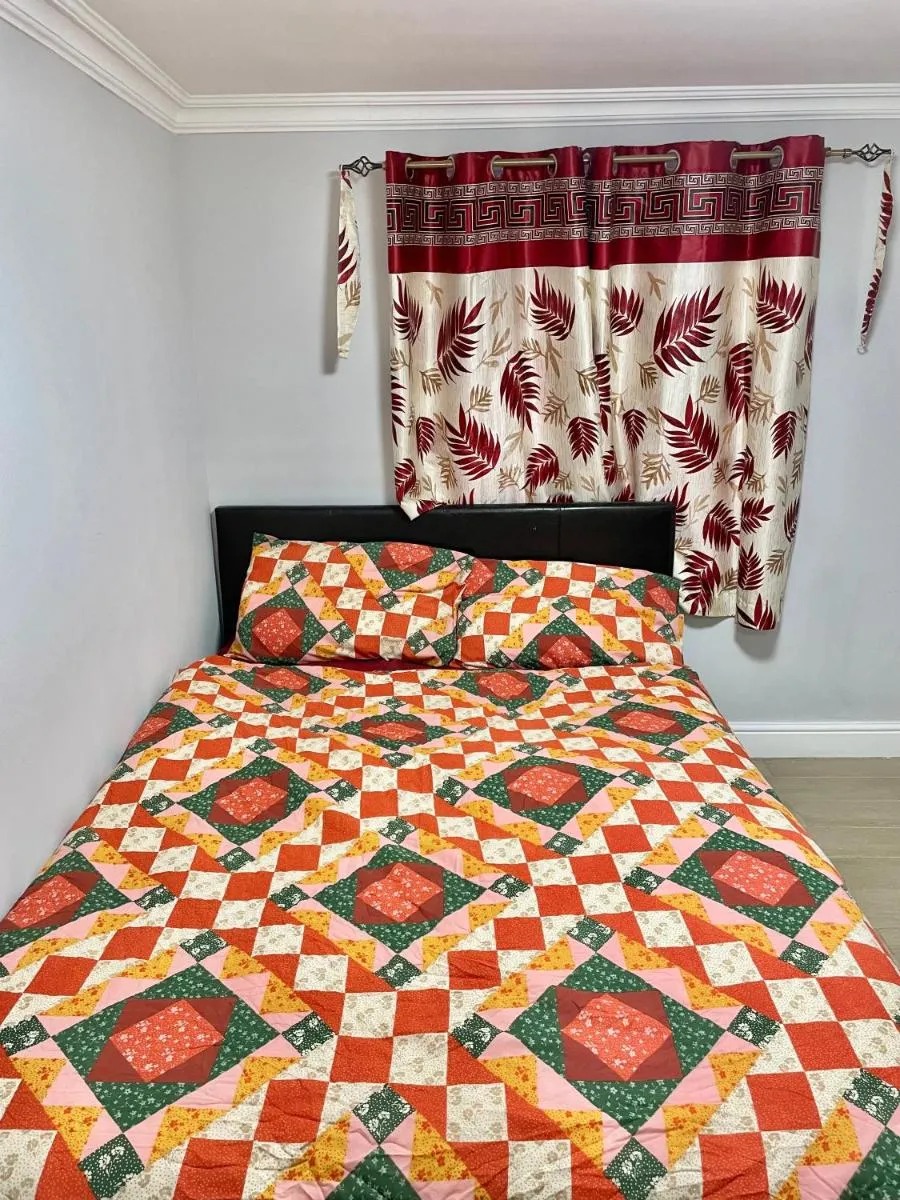 Image 5 of Comfy Ensuite Room in Colindale