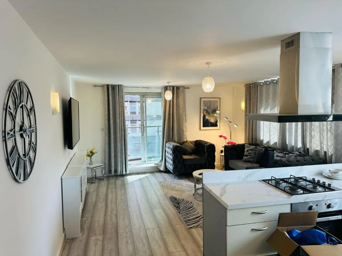 Image 3 of Comfy Stay – High Road Ilford