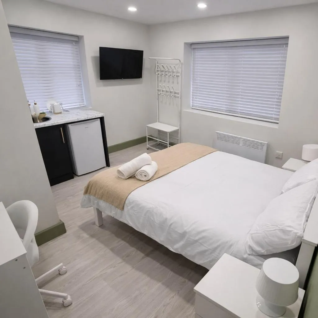 Image 4 of Comfy Studio Greenford 17 min away to Wembley Stadium