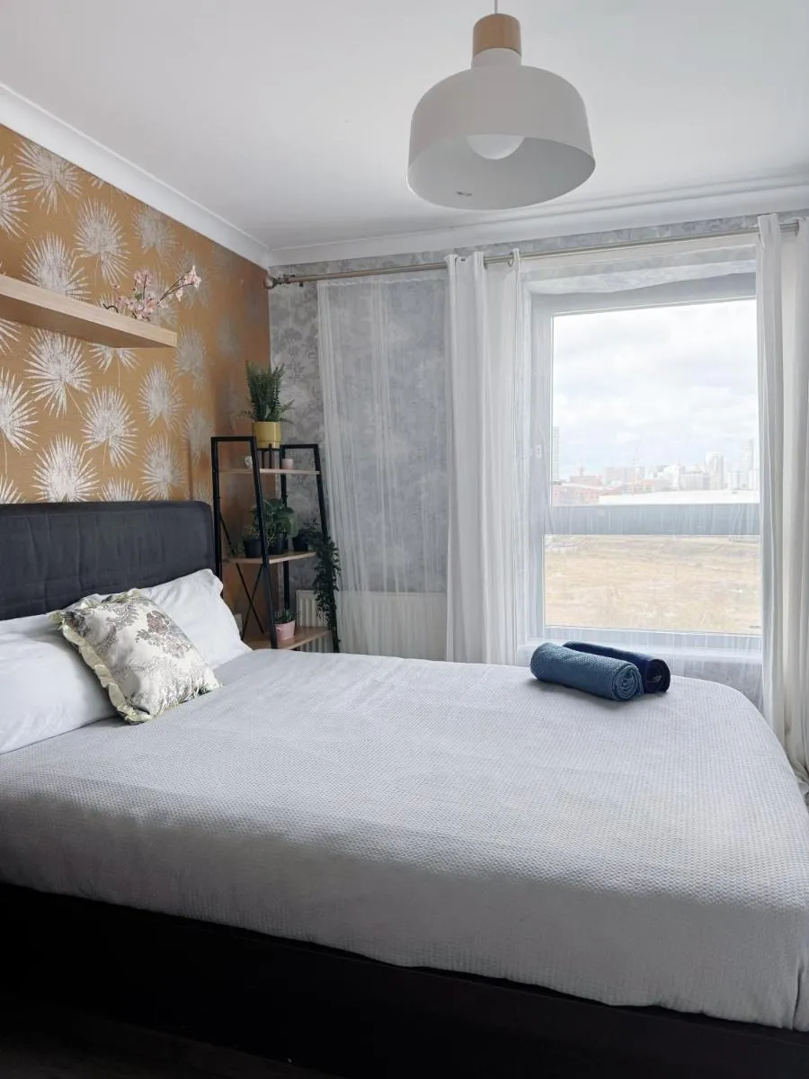 Image 5 of Comfy Stylish Unit Near Canary Wharf l Top Floor Ideal for Business and Leisure Privacy l No Minimum Stay I