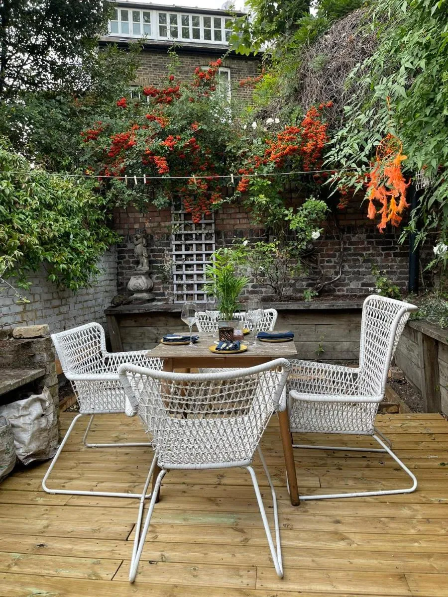 Image 4 of Comfy child/dog friendly garden flat heart Camden