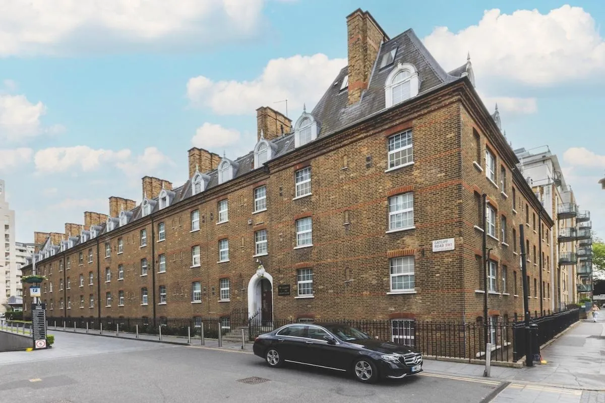 Image 4 of Compact & Bijou Chelsea Studio