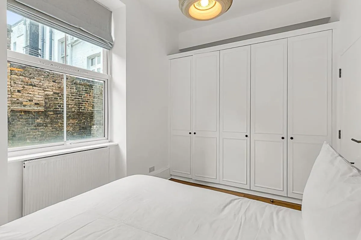 Image 4 of Contemporary Oasis in Paddington