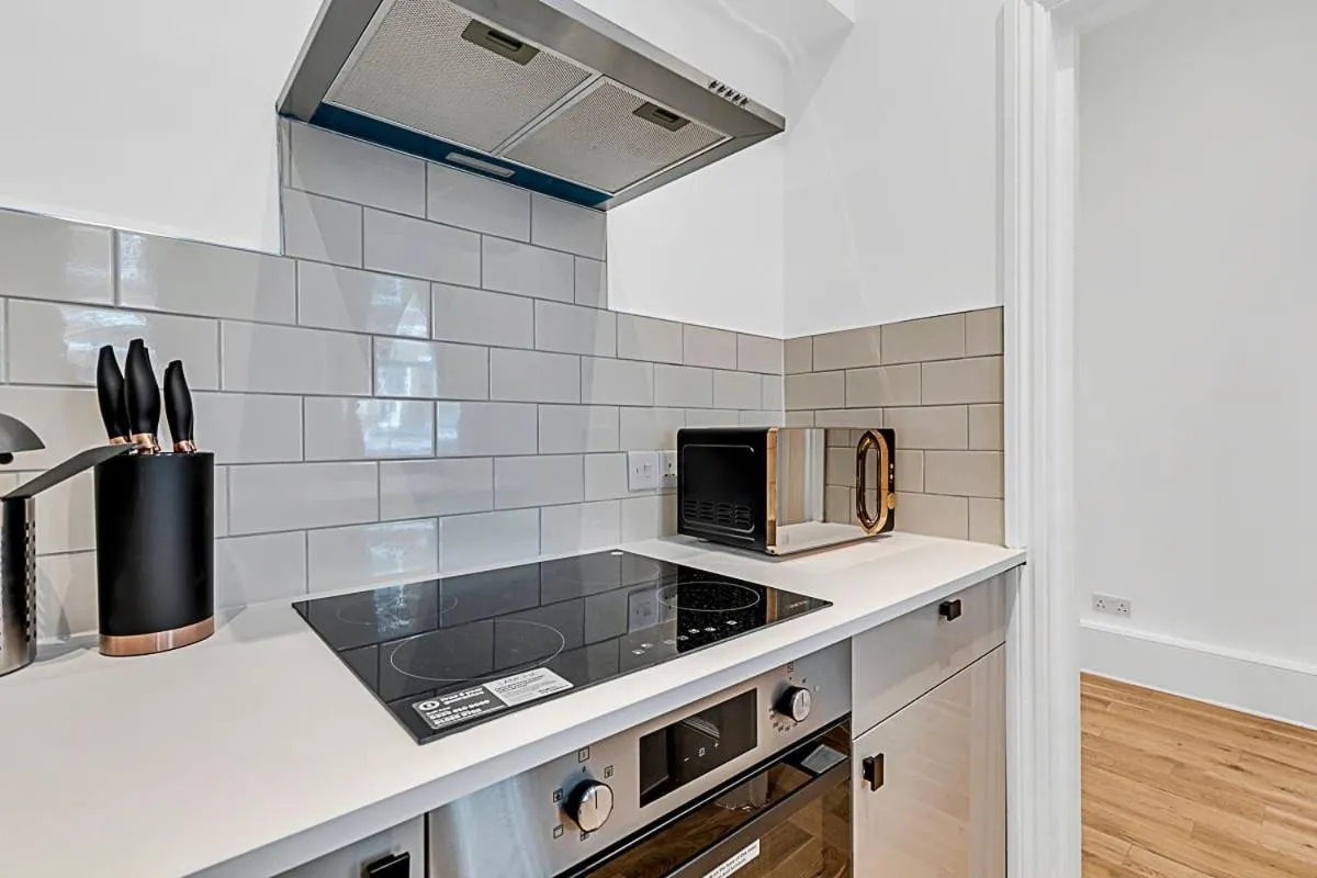 Image 5 of Contemporary Oasis in Paddington