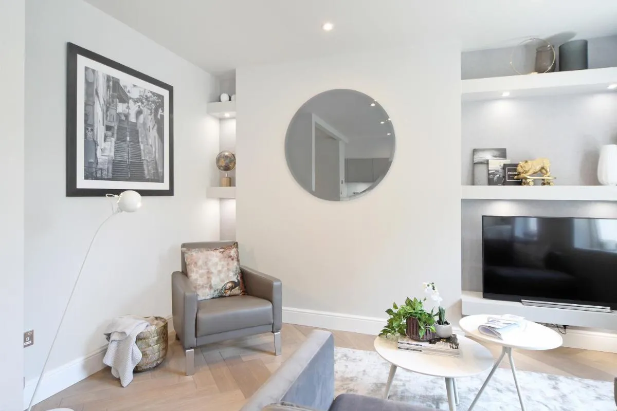 Image 5 of Contemporary Open Plan in Trendy Notting Hill