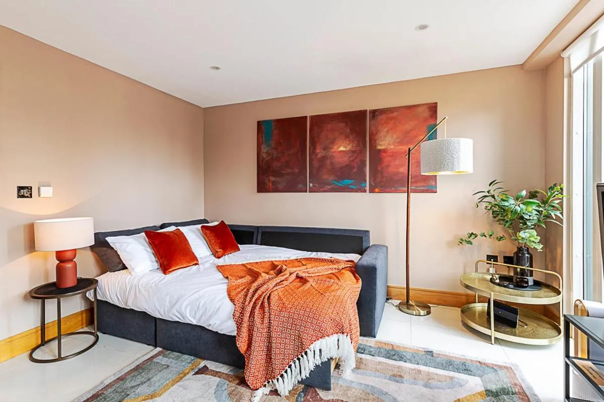 Image 4 of Convenient Euston London Apartment